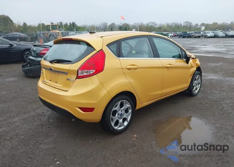 2013 Ford Fiesta Titanium from USA, damaged, VIN 3FADP4FJ7DM220376